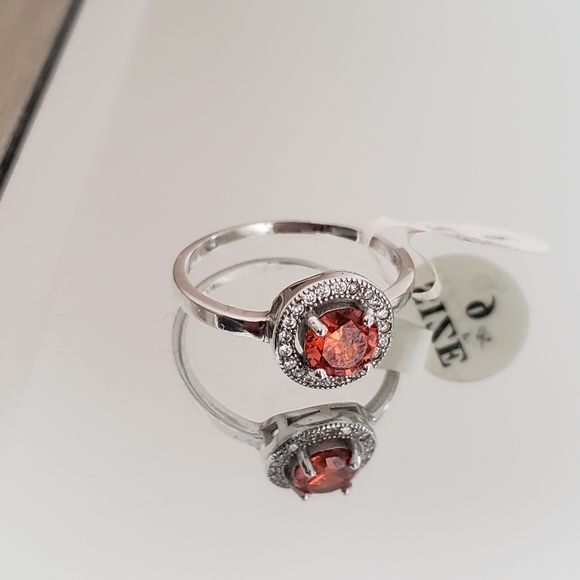 Silver Garnet Ring 🧡💍 - Picture 2 of 7